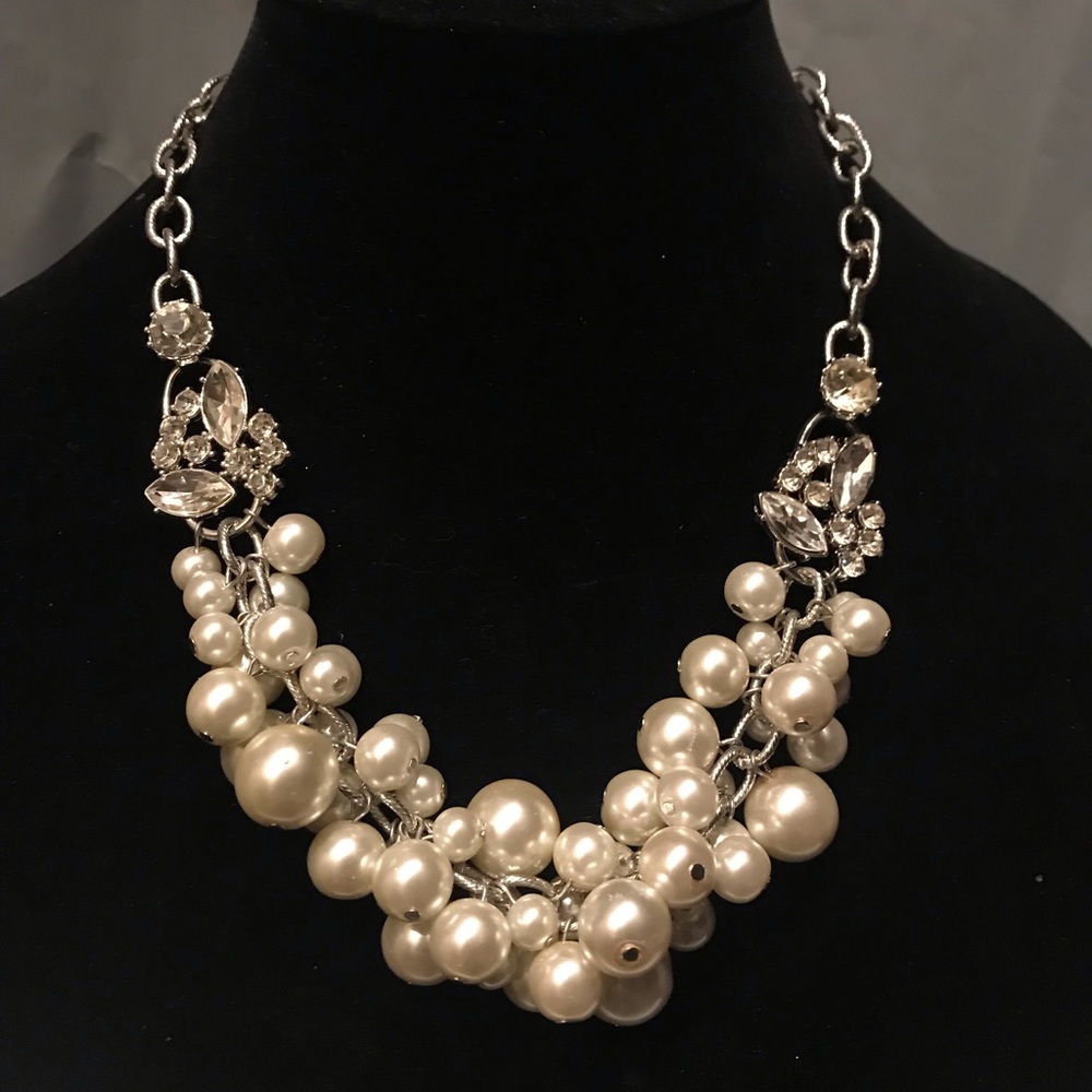 Pearl statement necklace